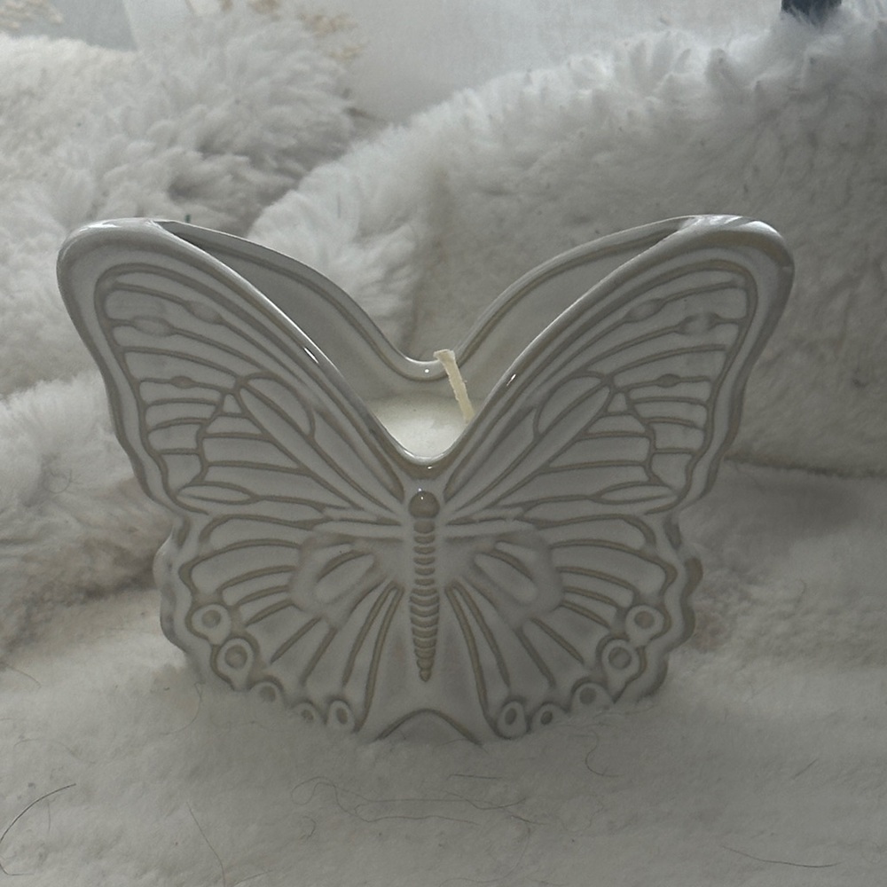 Ember Glow ceramic butterfly peony candle